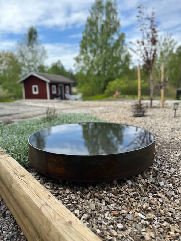 Vattenspegel i cortenstål