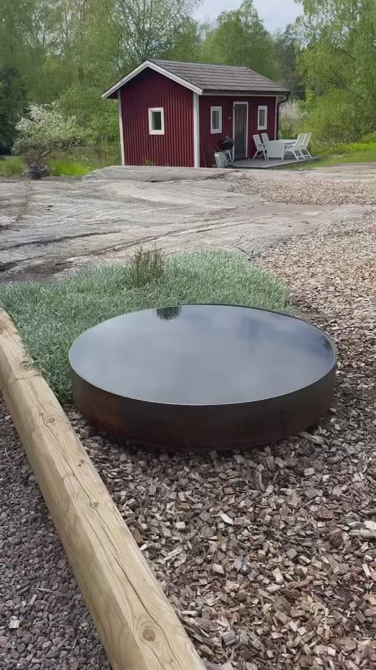 Vattenspegel i cortenstål